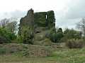 Ruine des verfallenen Schlosses von Ballycurrin, zu dem fr�her einmal der Leuchtturm geh�rte