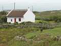 Ein typisch irisches kleines Cottage an der K�ste in der Galway-Bucht